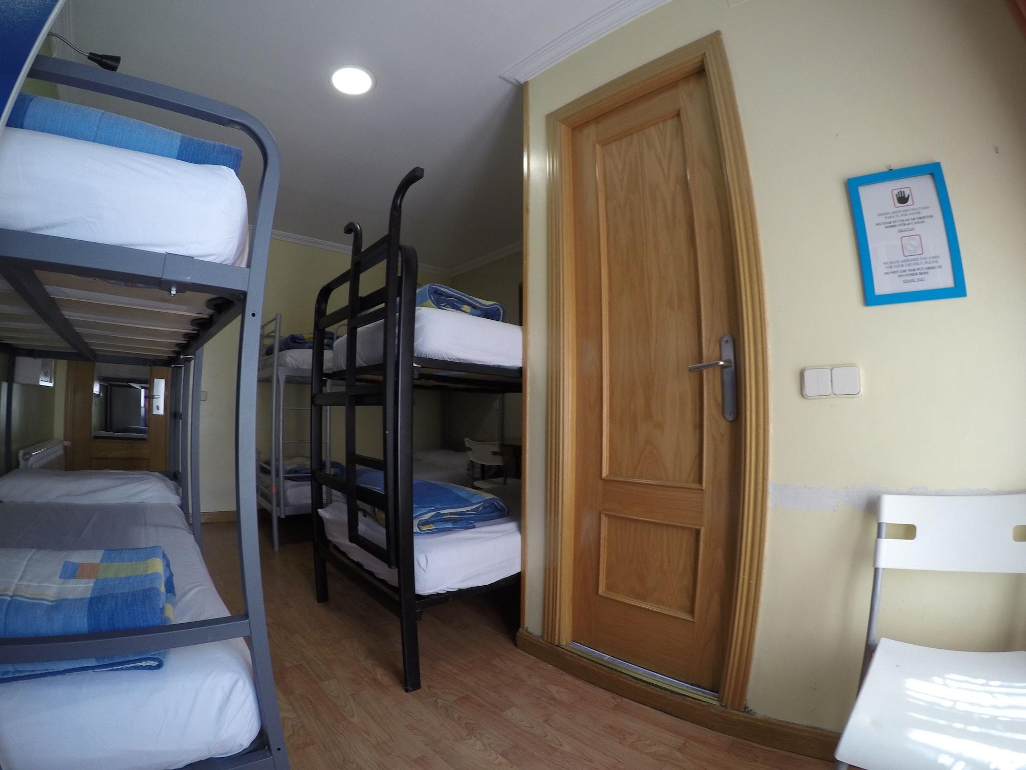 Хостел Rc Miguel Angel Мадрид Екстер'єр фото Hostel in Madrid, Spain