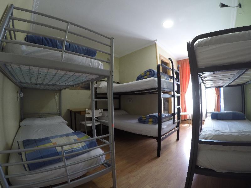 Хостел Rc Miguel Angel Мадрид Екстер'єр фото Hostel in Madrid, Spain