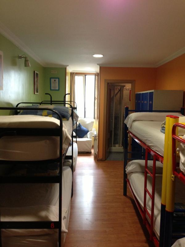 Хостел Rc Miguel Angel Мадрид Екстер'єр фото Hostel in Madrid, Spain